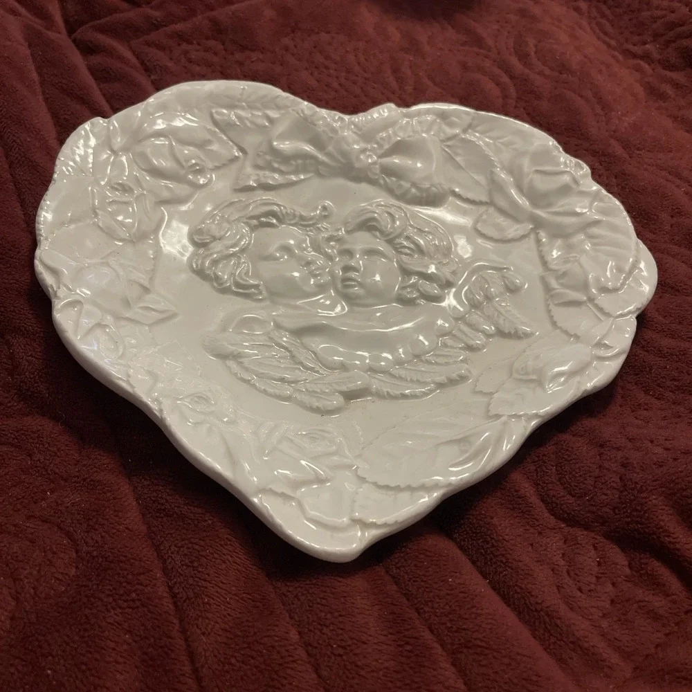 Vintage Heart Shaped Porclaine Plate Dish Raised Cherub Angle Italy‎ #7360 White